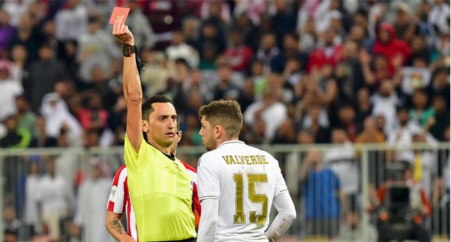 Решено: Валверде е аут за един мач след директния червен картон срещу Атлетико