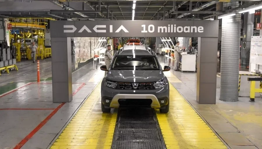 Dacia предупреждава: Скъпият ток може да изгони производството от Румъния