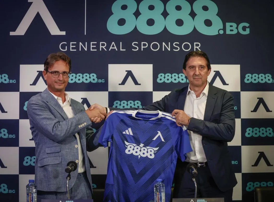 „Левски“ смени генералния спонсор: 8888.bg застава на фланелката