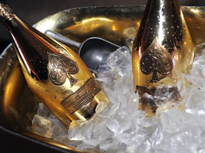 От Dom Pérignon до Krug: Шампанското, което струва колкото употребяван автомобил