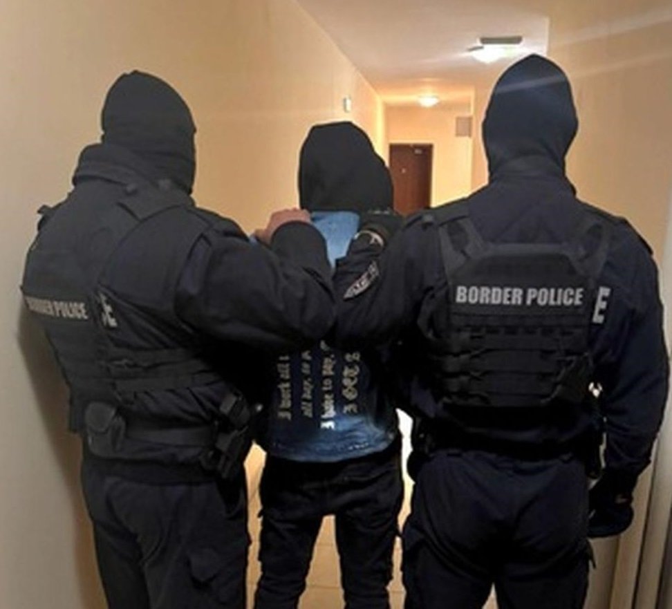 Удар на МВР в столицата: Тръшнаха 22-ма от брутална мрежа за трафик на мигранти