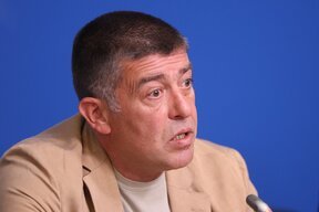 Какво предлага Мирчев и останалата девиантна паплач? На кого ще се оплачат – на арменския поп ли?