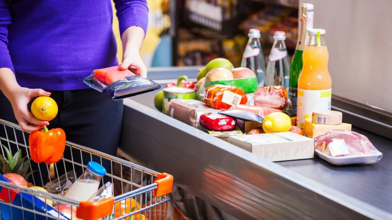 КЗП влиза в търговските вериги: Започват проверки на цените и практиките при храните