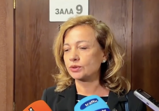 (ВИДЕО) „Приберете се и поговорете с децата си“: Прокурор с тревожен призив след убийството на майка от 14-годишния ѝ син