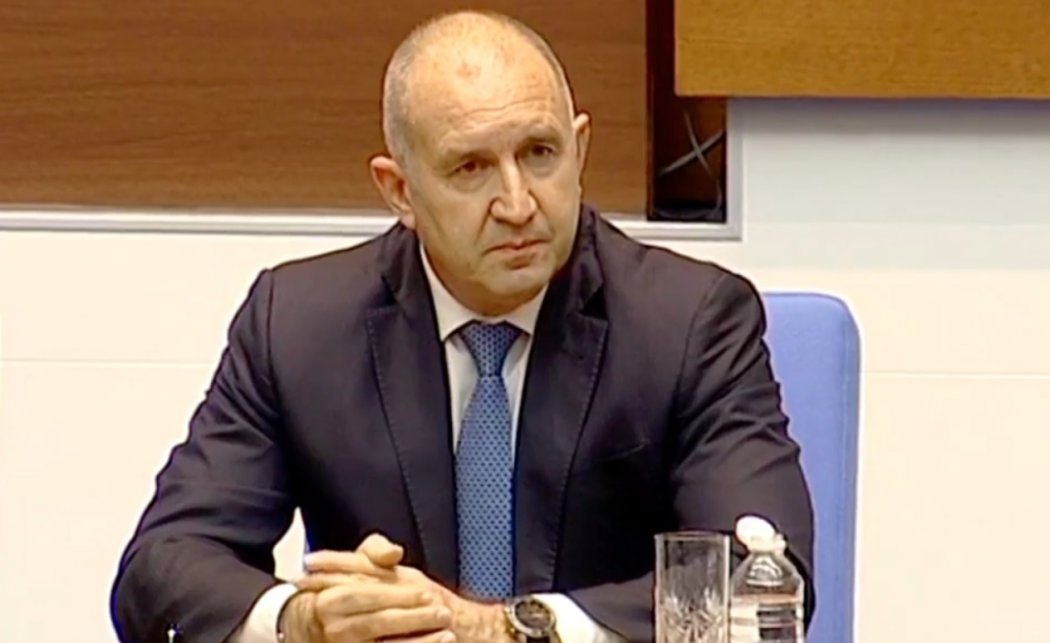 Радев: Няма риск България да остане без дизел, осигурени са доставките до края на ноември