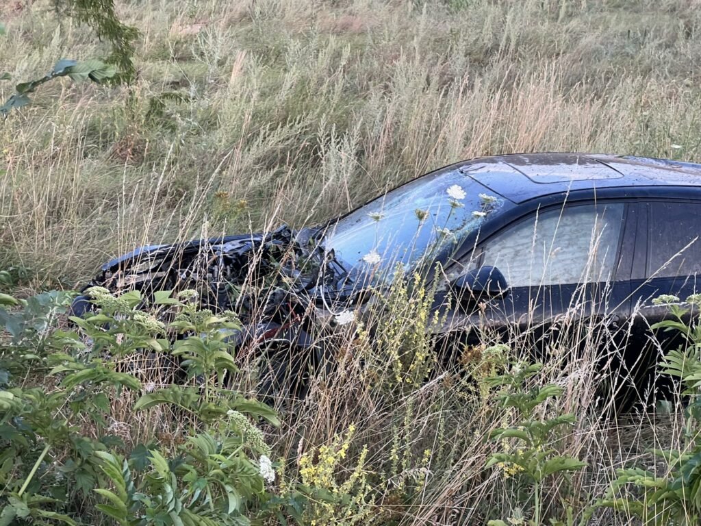 Porsche излетя в канавка между Сопот и Микре: Само секунди деляха шофьора от фатален удар