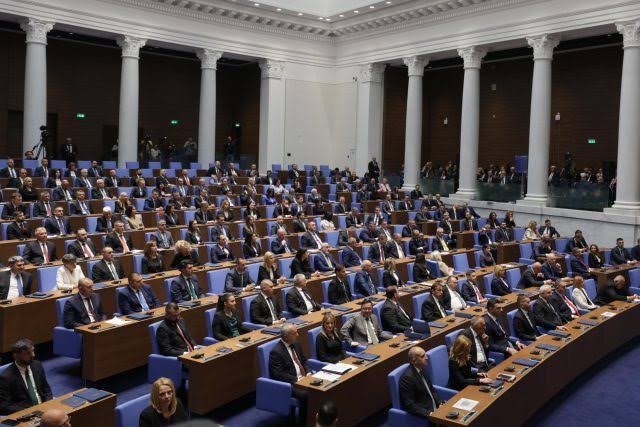 „Прогресивна България“ блокира извънредното заседание на парламента