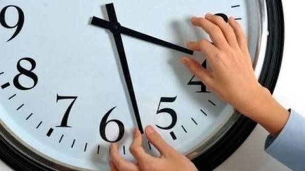 Местим стрелките пак! ЕС осем години не може да реши кога да спре смяната на времето