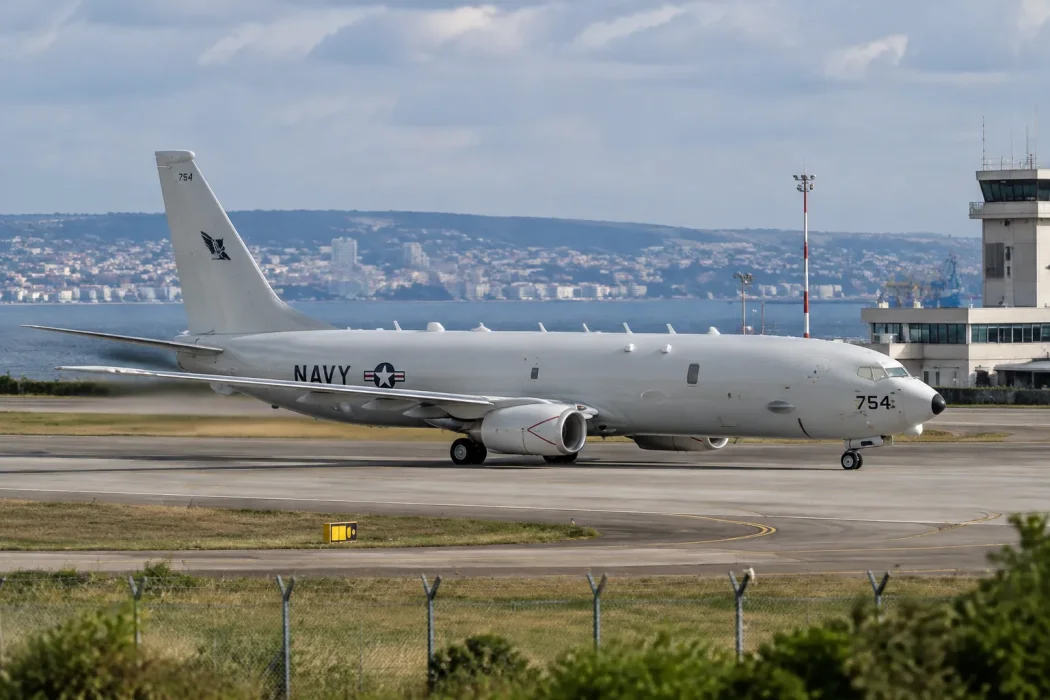 Американският P-8A Poseidon кацна във Варна и излезе на мисия над Черно море