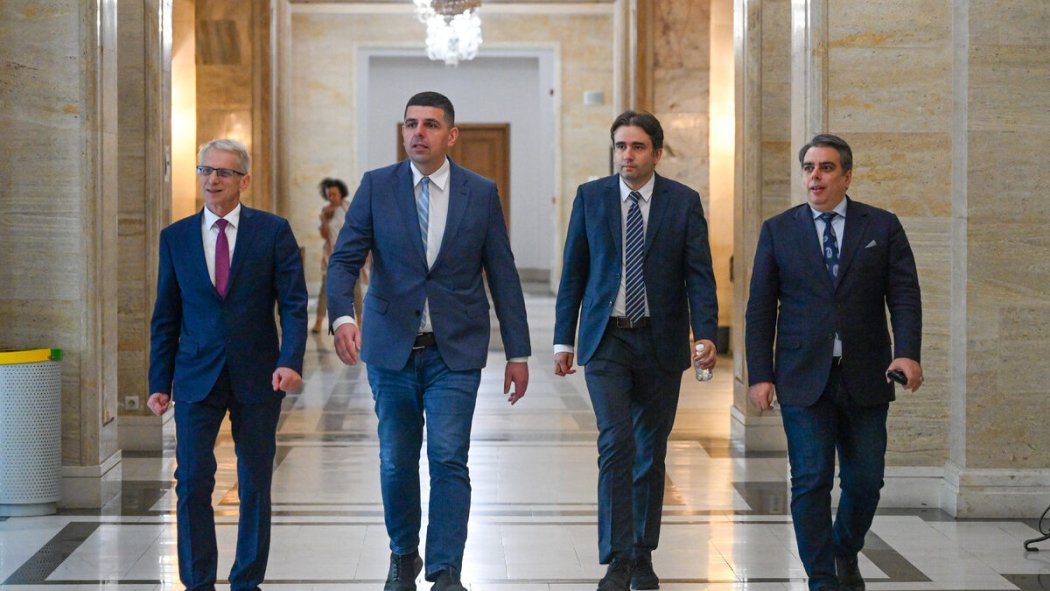 Коалицията ППДБ ще става все по-трудна и безперспективна