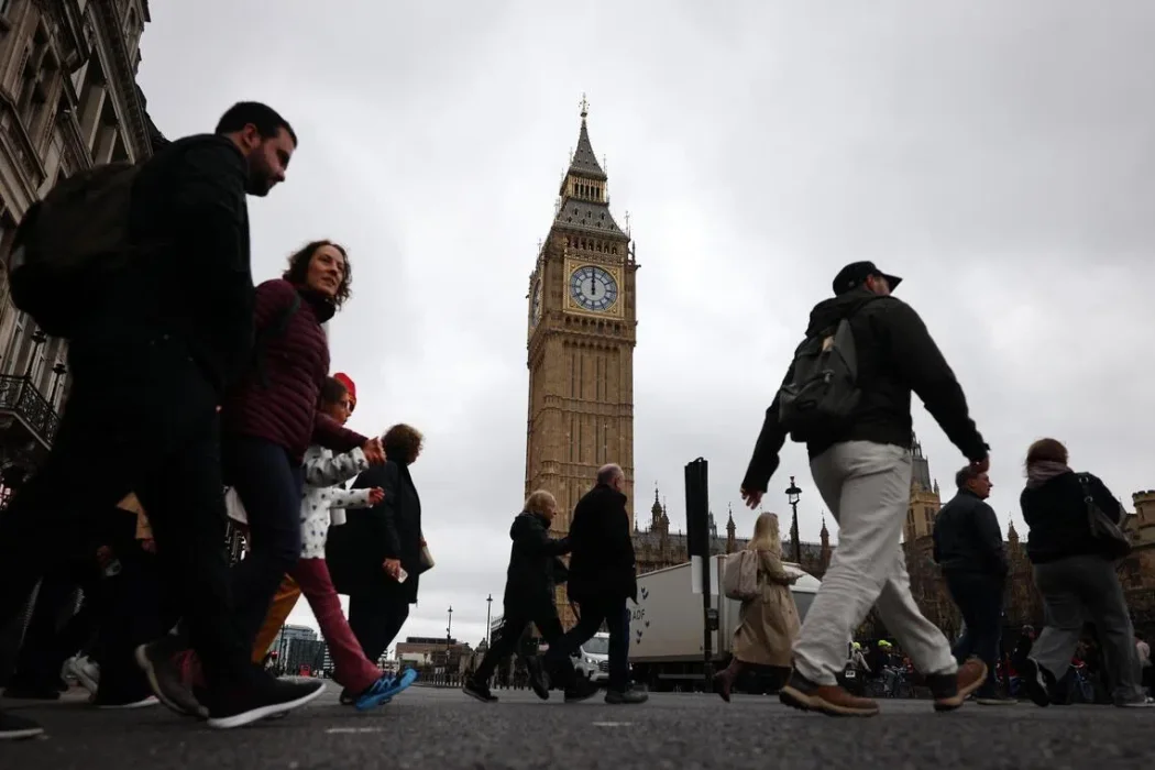 Лондон готви план „Търнстоун“: риск за доставките на храни, ако Ормуз остане затворен