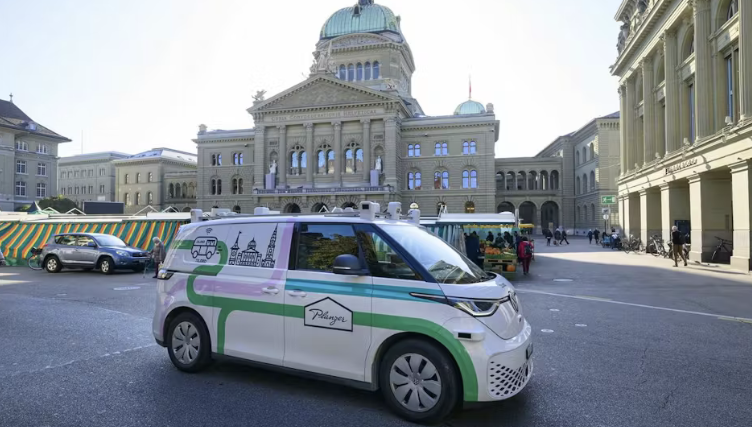 Нидерландия отвори вратата за автономното шофиране на Tesla: FSD вече е разрешен, но с едно ключово условие