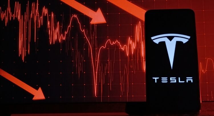 Акциите на Tesla падат осма поредна седмица: инвеститорите чакат отчет и нов Optimus