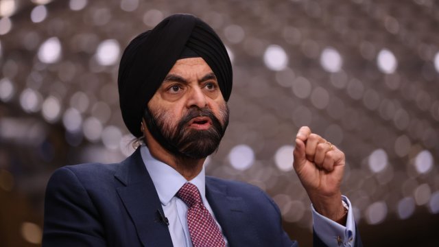 Световната банка: Идва шок на пазара на труда &ndash; липсват до 800 млн. работни места