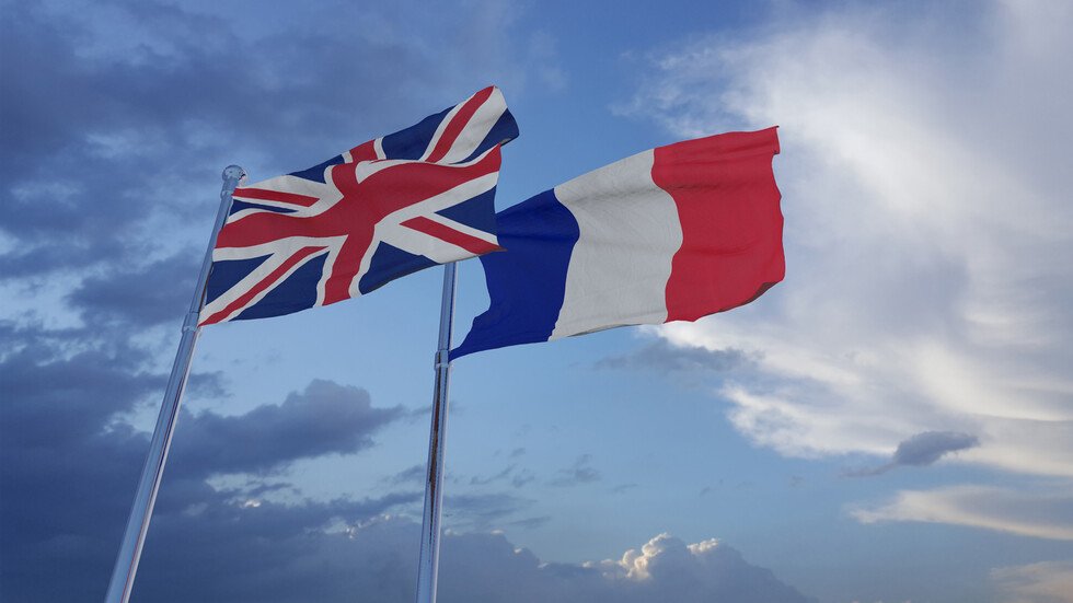 Франция и Великобритания събират коалиция за Ормузкия проток: готвят отбранителна мисия