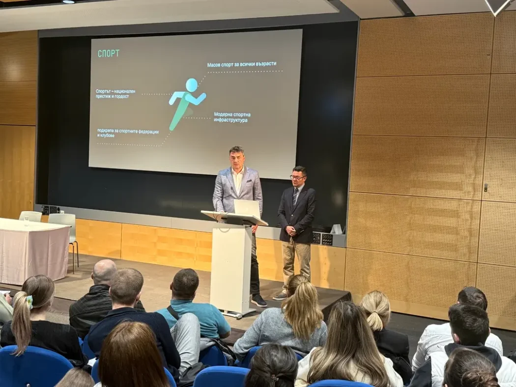 Владимир Николов и Александър Пулев от Виена: Българите в чужбина стават част от управлението