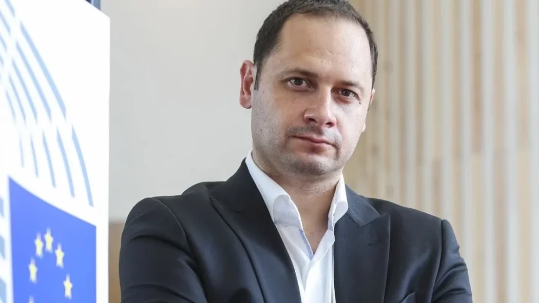 Петър Витанов поема най-голямата група в парламента: „Прогресивна България“ избра шеф на ПГ