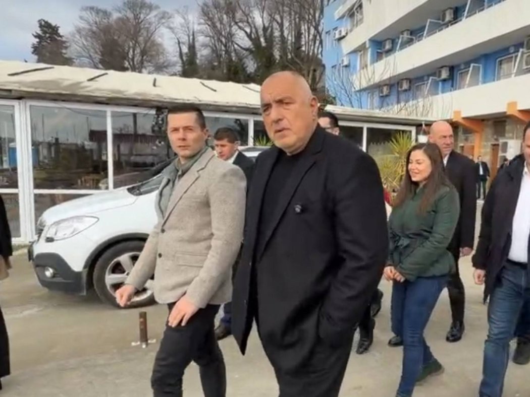 Още един кмет се отрече от ГЕРБ — знак за разместване на политическите пластове