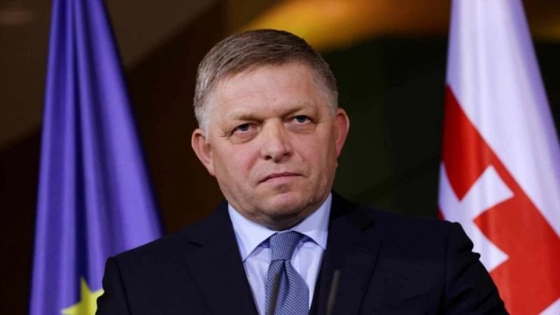 Роберт Фицо пристигна в Москва за честванията на 9 май