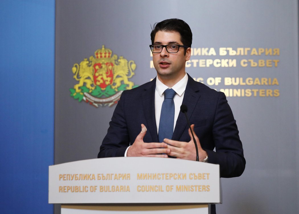 Атанас Пеканов подчертава необходимостта от реформи и защита на националния интерес