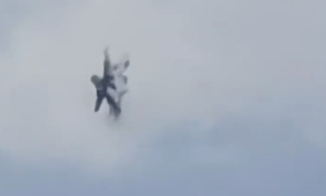 Два военни самолета на САЩ се сблъскаха по време на авиошоу в Айдахо (ВИДЕО)
