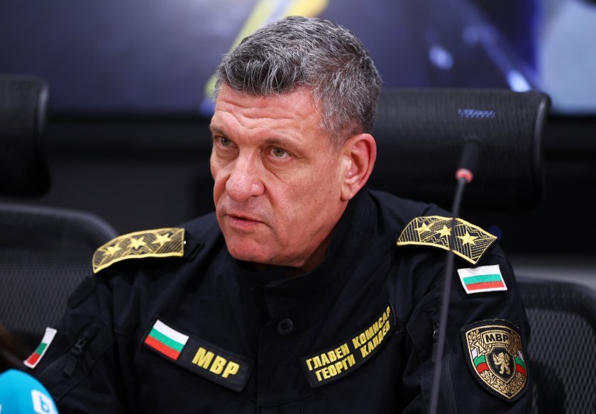 Георги Кандев! Бивш директор на ОДМВР Благоевград. За него ли плачете?