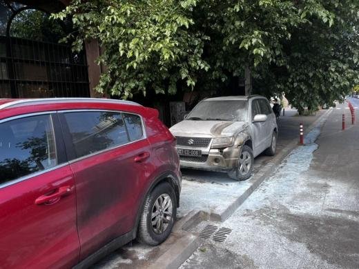 Опит за палеж на автомобили на българското посолство в Скопие, полицията издирва извършителя