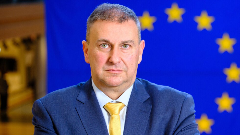 Емил Радев: Абсолютна лъжа е, че баща ми е съдружник на Олег Невзоров