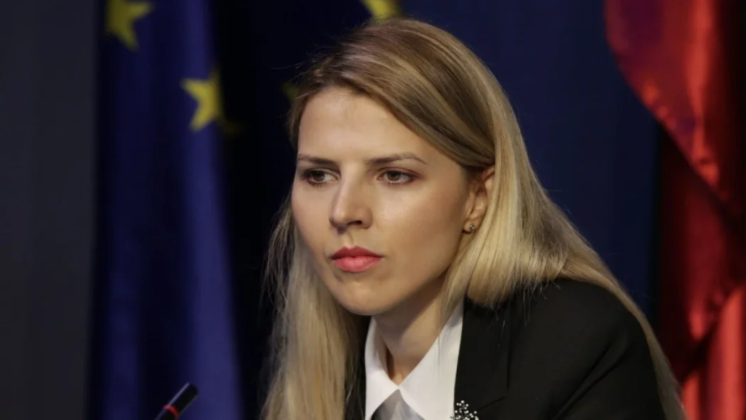 МВнР с право на отговор: Велислава Петрова категорично отхвърли твърдения на Костадин Костадинов