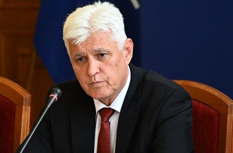 Димитър Стоянов: Няма основание България да се присъединява към „Коалицията на желаещите“