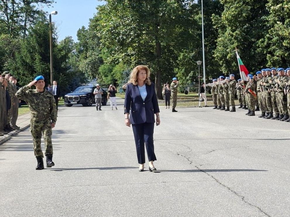 Илияна Йотова: Самолетите на САЩ в Безмер не ни правят част от военните действия в Иран