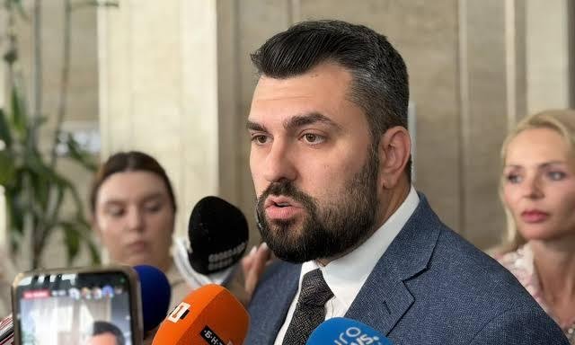 Георг Георгиев: Правителството играе опасна двойна игра (ВИДЕО)