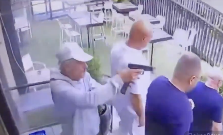 (ВИДЕО) Застреляха израелски мафиотски бос пред охранителни камери на бензиностанция