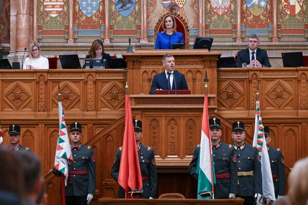 Новото правителство на Унгария обяви Русия за заплаха
