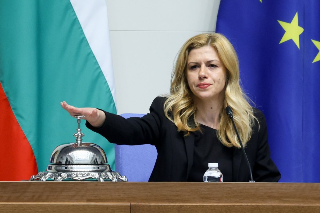 Михаела Доцова свиква извънредно заседание на Народното събрание на 25 август