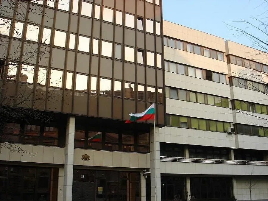 Полиция влезе в българското посолство в Берлин заради случай със сексуално насилие