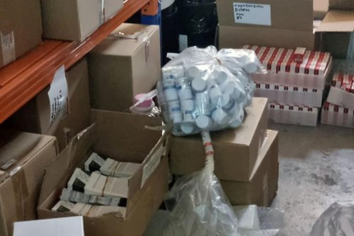 Разбиха нелегална фабрика за анаболи в София: Милиони ампули и блистери за ЕС