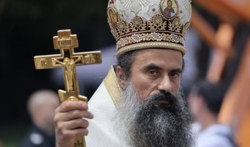 Патриарх Даниил с остро предупреждение в Дупница: Грехът мами, а покаянието не търпи отлагане