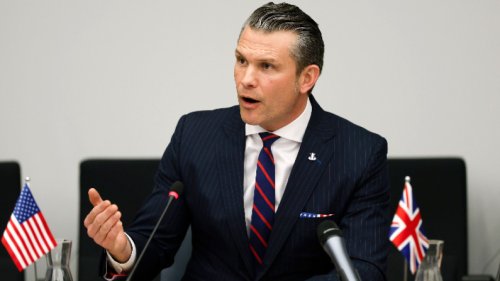 Хегсет: &bdquo;Никой не ни плаши. Ние застрашаваме другите&ldquo; &ndash; Пентагонът отхвърля риска от Русия и Иран