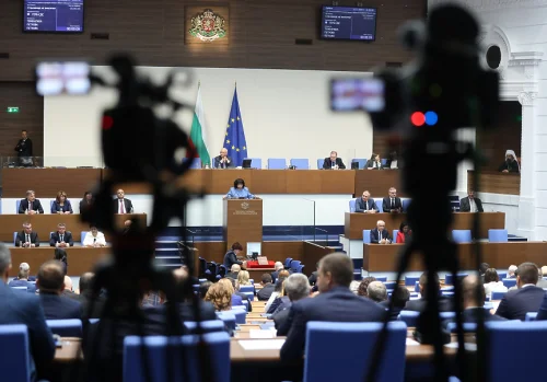 Парламентът натисна МС: закон за ратификация на &bdquo;Борда за мир&ldquo; влиза в НС