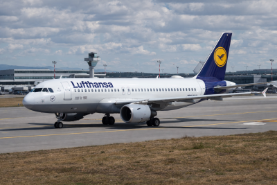 Германската авиокомпания спира временно полетите до Кипър