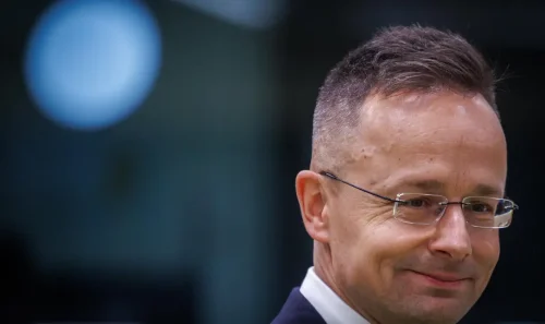 Сиярто: Киев е в паника след арест в Унгария за кеш и злато за стотици милиони