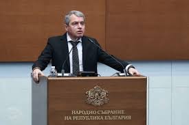 Тошко Йорданов настоя за смяна на служебния вътрешен министър Емил Дечев.