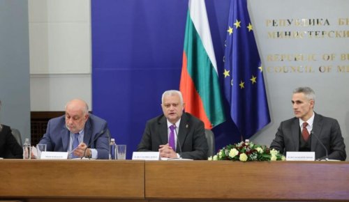 Премиерът Гюров: Прозрачността на изборите е приоритет на правителството