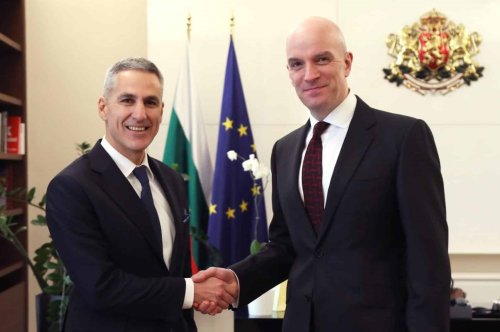 Гюров и британският посланик чертаят нови стъпки за сигурността: Отбрана, НАТО и евакуации от Близкия изток