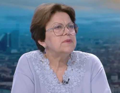 Дончева: Сарафов не става от стола, защото някой не му позволява