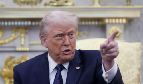 Тръмп обеща &bdquo;силен удар&ldquo; по Иран и поиска думата за следващия лидер в Техеран