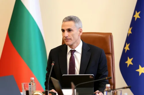 Подписано, но невалидно: България &bdquo;замразява&ldquo; устава на Съвета за мир, свързван с Доналд Тръмп