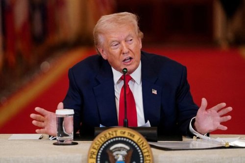 Тръмп заплаши Иран: &bdquo;20 пъти по-силни удари&ldquo;, ако блокира петрола през Ормуз