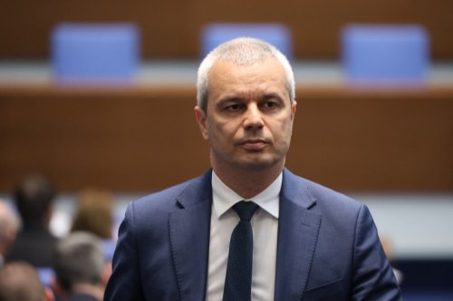 Костадинов настоява: Вносът на руски петрол е напълно нормален и санкциите трябва да паднат